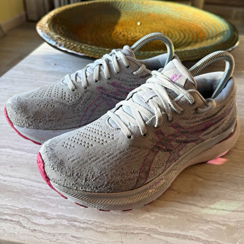 ASICS Womens Low Top Lace Up Knit Running Shoes Gray/Pink US 7 EU 38 1012B272